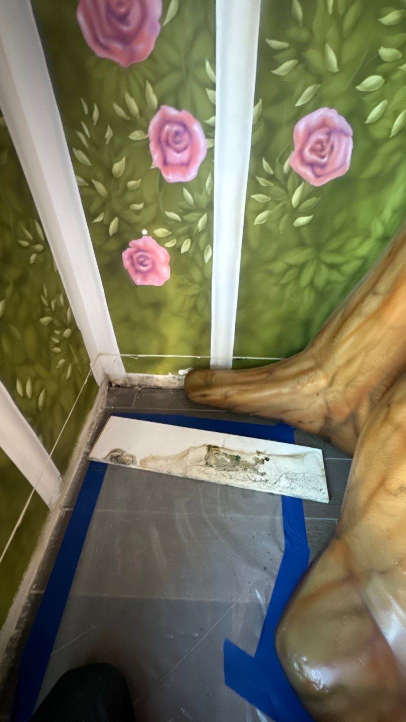 Water-damage-discoloration-and-mold-growth-on-baseboard-in-newport-beach.jpg