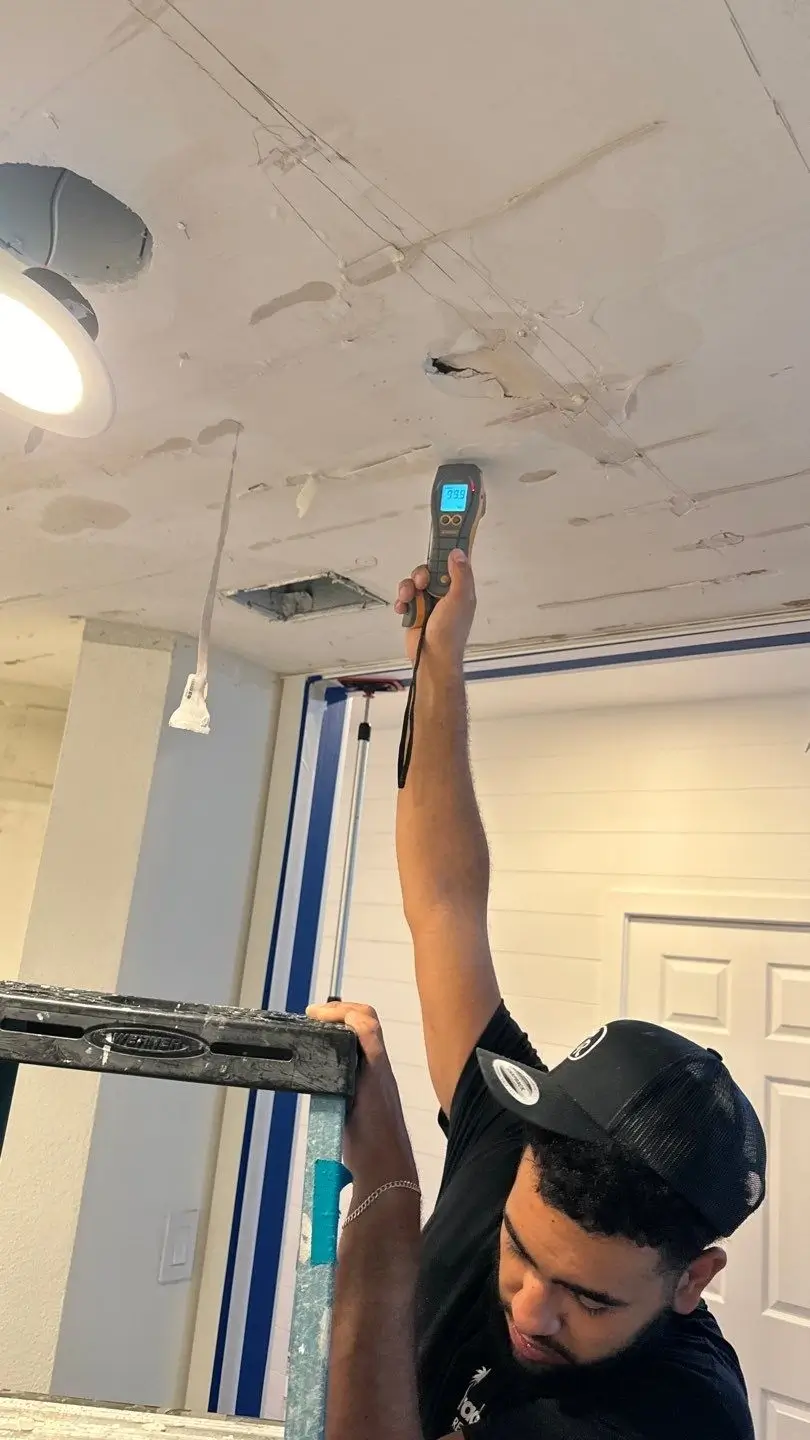moisture-inspection-ceiling-newport-beach.webp